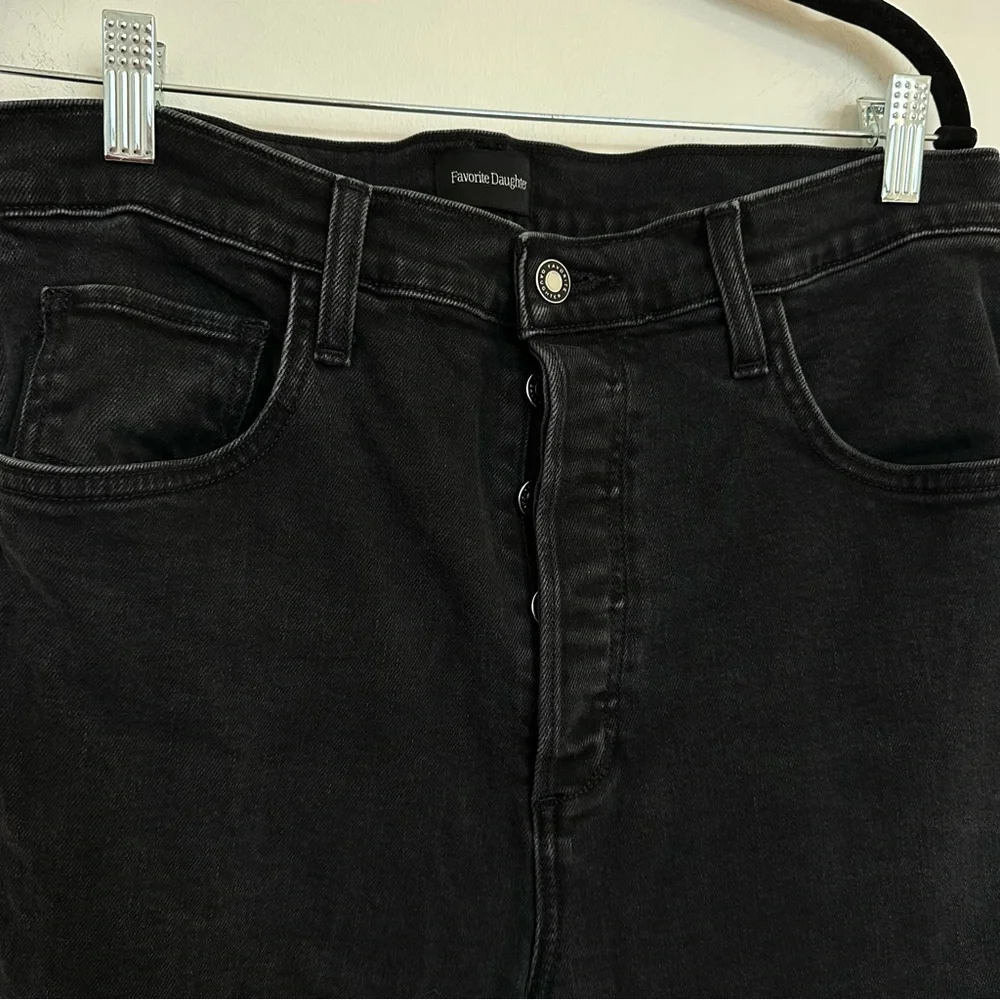 Favorite Daughter VALENTINA
BOULDER Black Boot Cut High-Rise Jeans - Picture 6 of 15